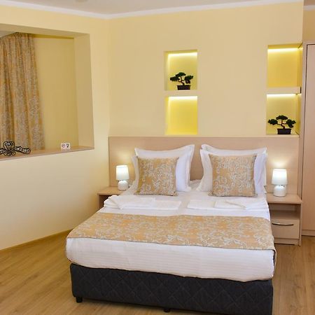 Luxury Apartments Burgas Екстер'єр фото