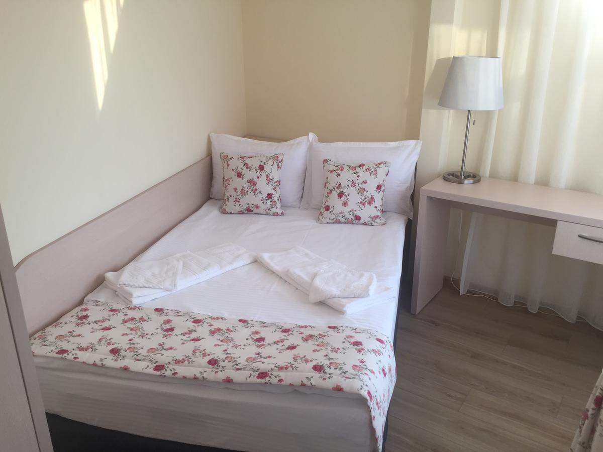 Luxury Apartments Burgas Екстер'єр фото